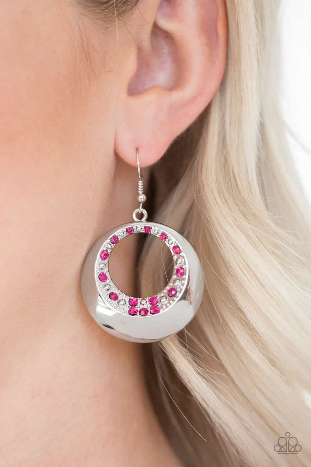 Ringed In Refinement - Dazzling Diamonds