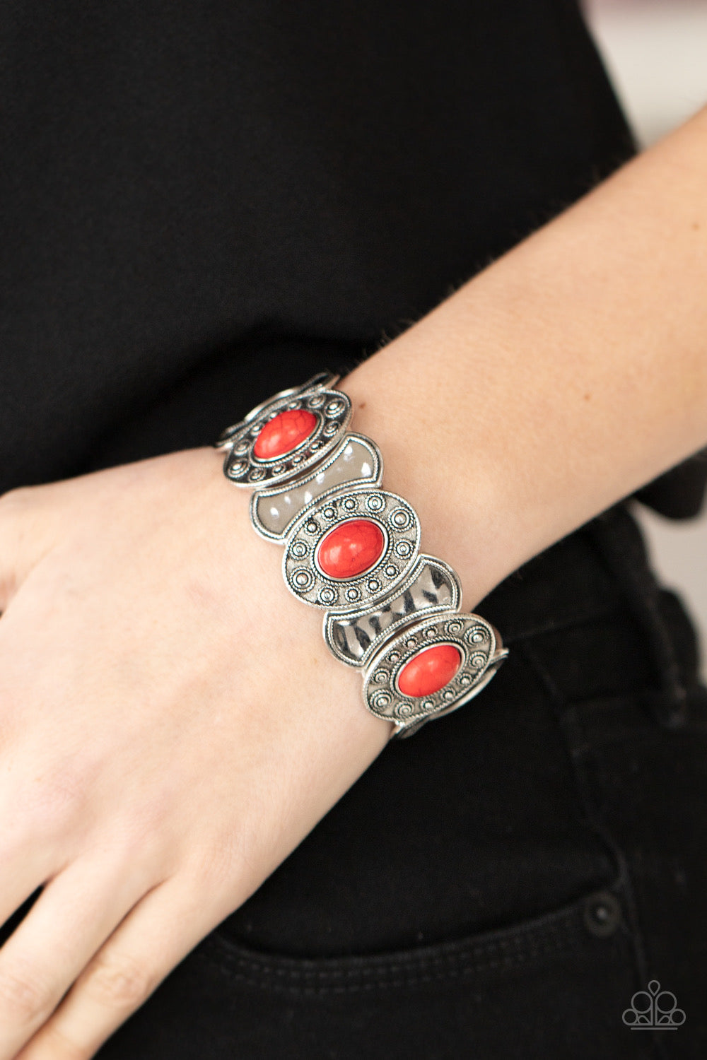Desert Relic - Red - Dazzling Diamonds
