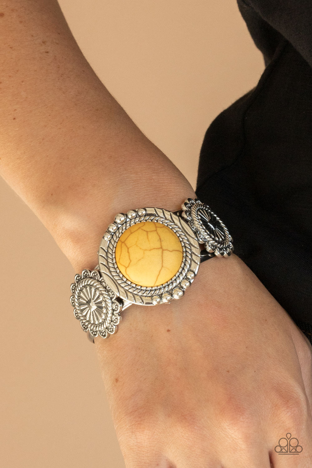 Mojave Motif - Yellow - Dazzling Diamonds 