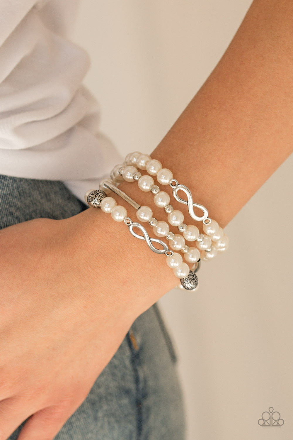 Limitless Luxury - White - Dazzling Diamonds 