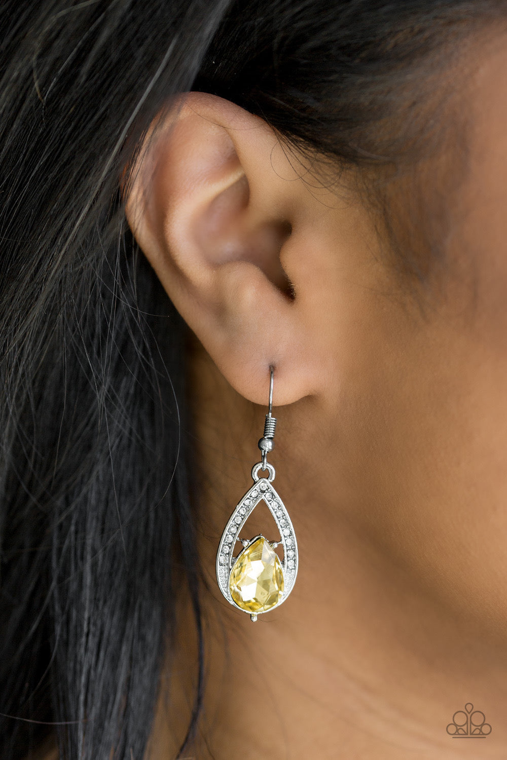 Gatsby Grandeur - Yellow - Dazzling Diamonds 