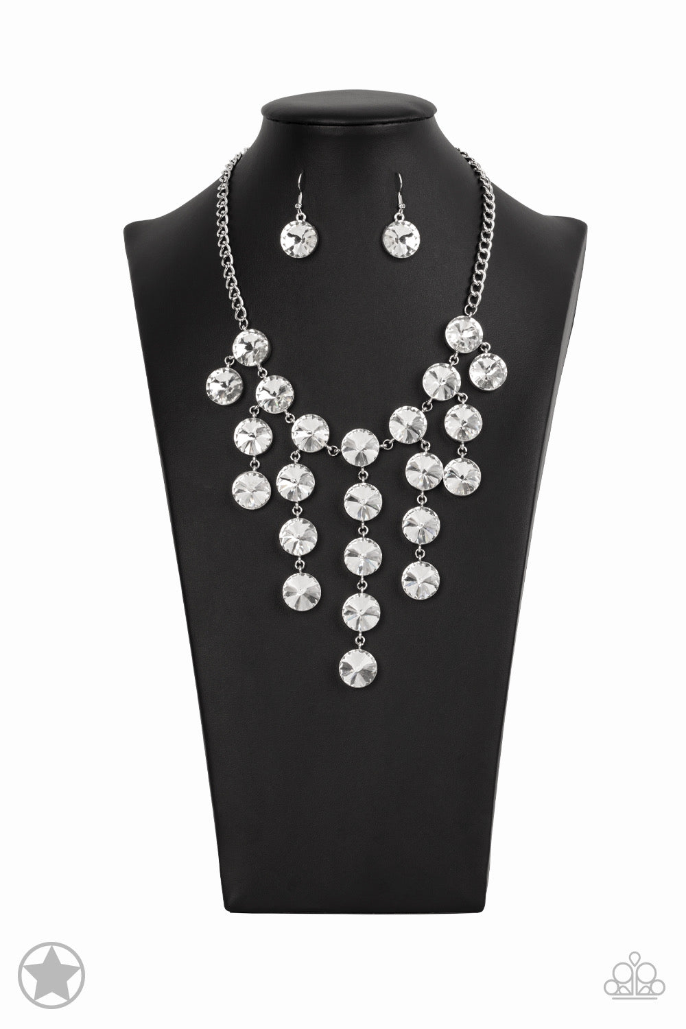 Spotlight Stunner - Dazzling Diamonds 