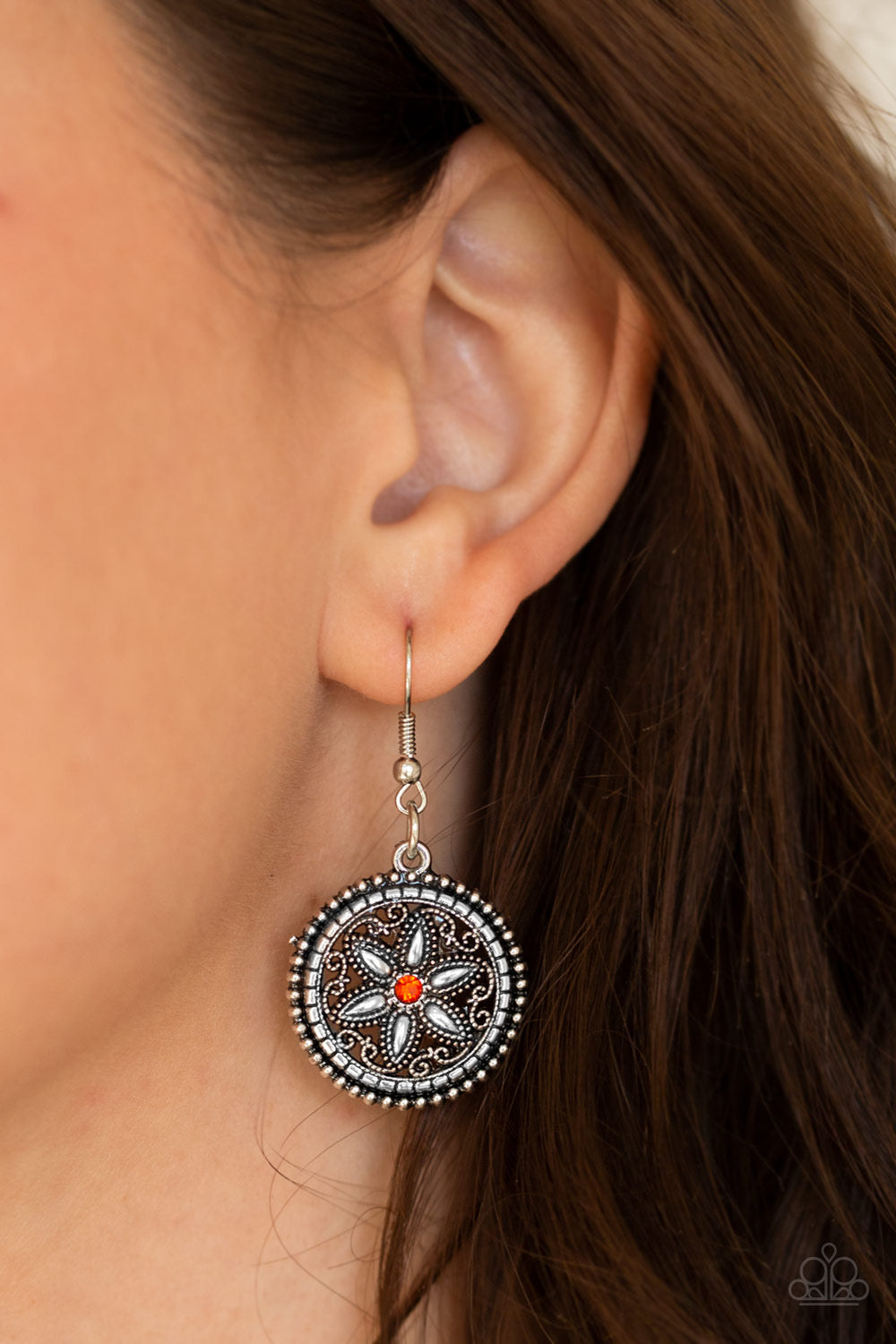 Written In The STAR LILIES - Orange - Dazzling Diamonds 